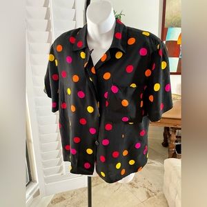 Black Polkadot Jones New York short sleeve button shirt w/ collar 
size 8 Y2K